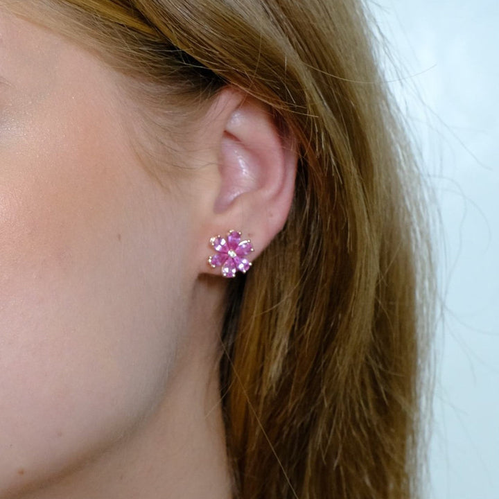 Zydo blomformade örhängen med färgade ädelstenar och diamanter vitguld blå safir 62224