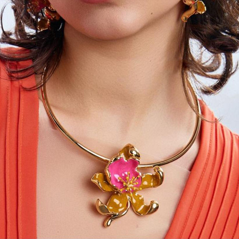 Federica Rossi Starre Halskette „Orchid Flower“ mit PVD-Finish in Bronze, Emaille aus 18-karätigem Gold FR.GI.26