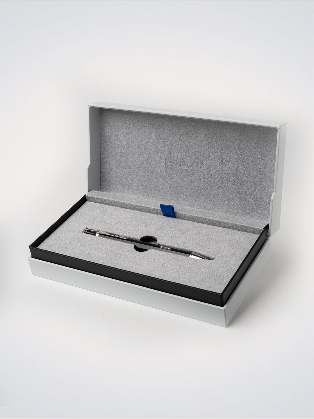 D1 Milano Black and Silver Ballpoint Pen D1-PNSTU006