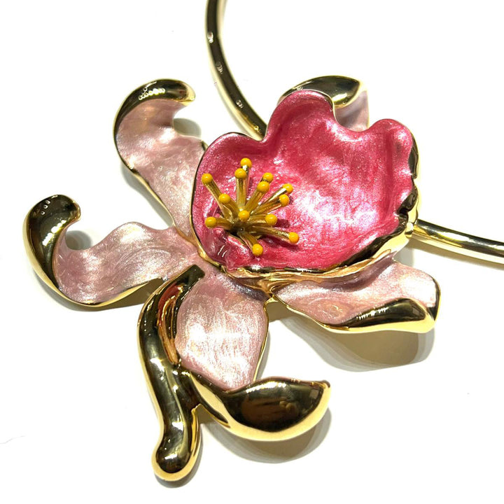 Federica Rossi Starre Halskette „Orchid Flower“ mit PVD-Finish in Bronze, Emaille aus 18-karätigem Gold FR.GI.26