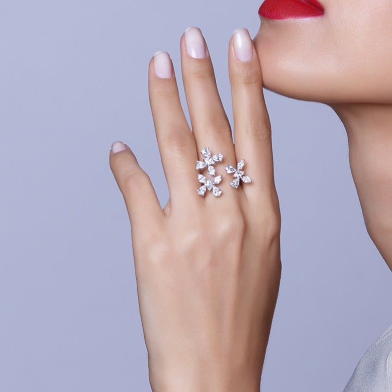 Zydo ring med diamanter flyvende sommerfugle gult guld 51999