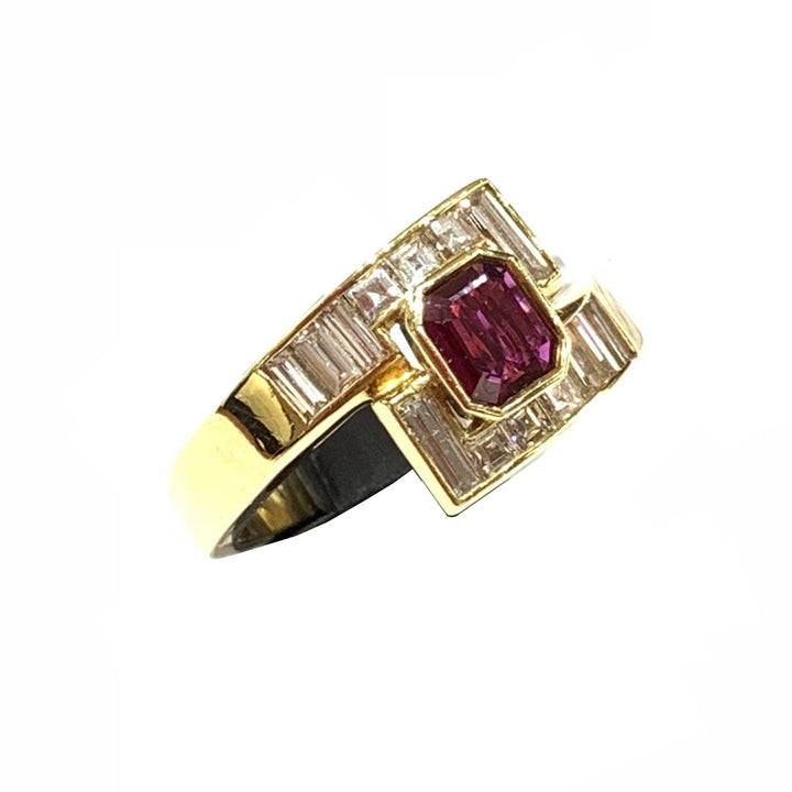 Capodagaglia guldguld ring 18kt thai ruby ​​1,25ct og baguette prinsesse skære diamanter