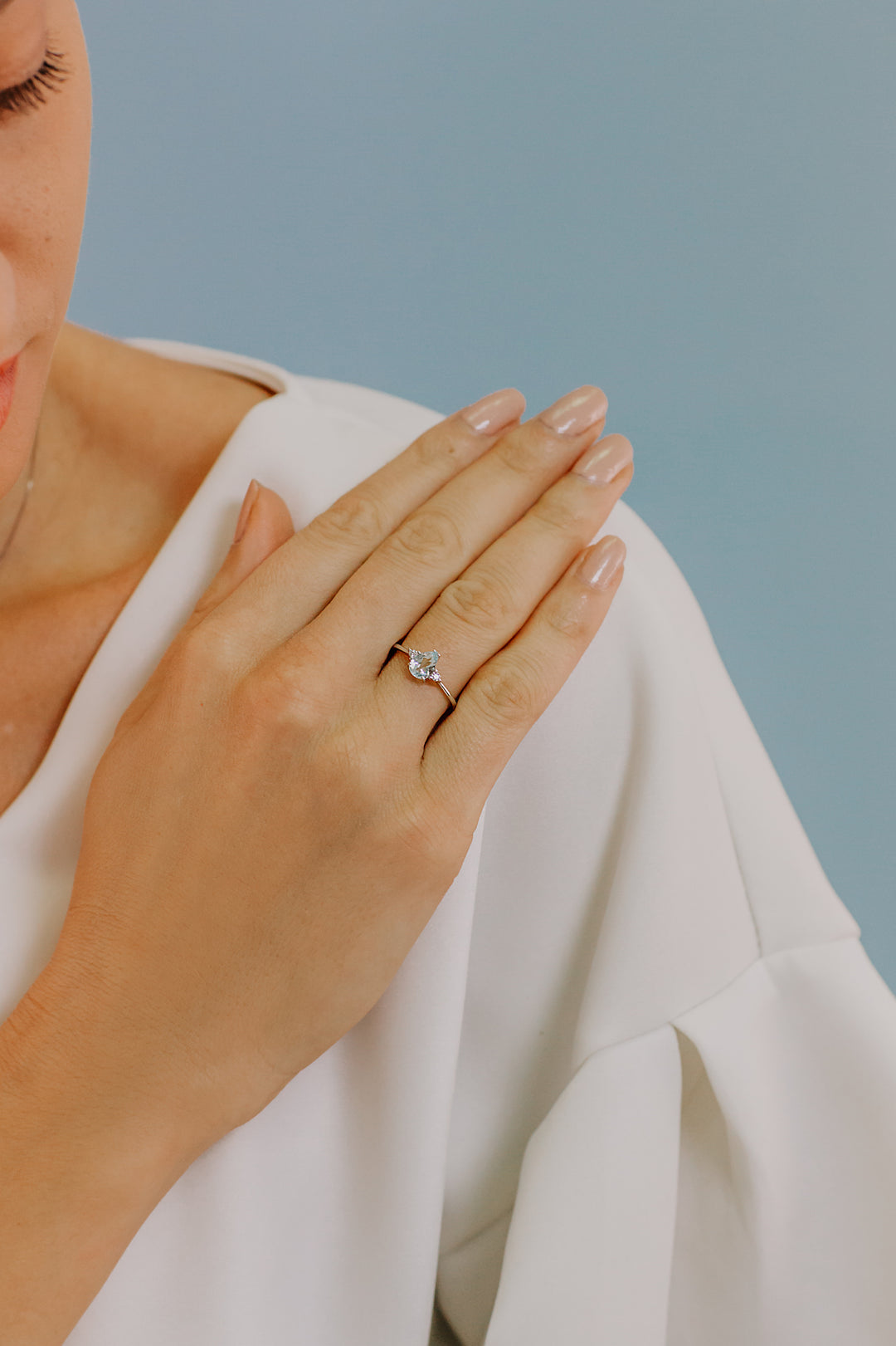 Comete-Goldring mit Diamanten und Aquamarin-Tropfen ANQ307