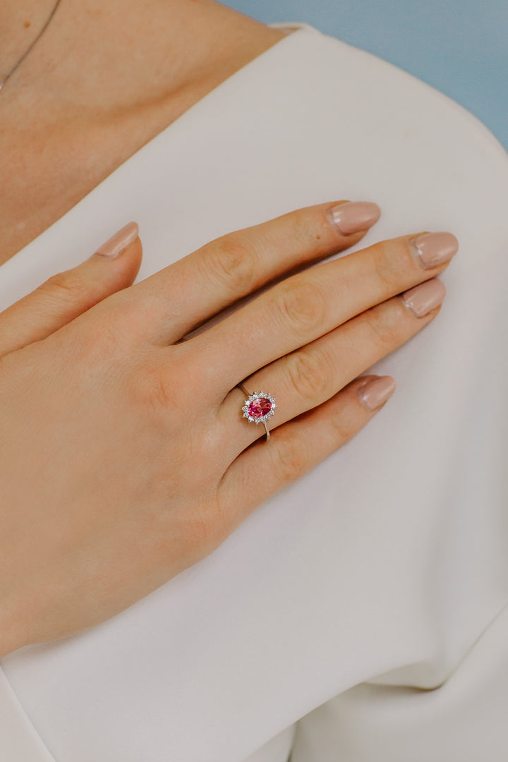Comete guldring med diamanter og pink topaz oval ANB2593