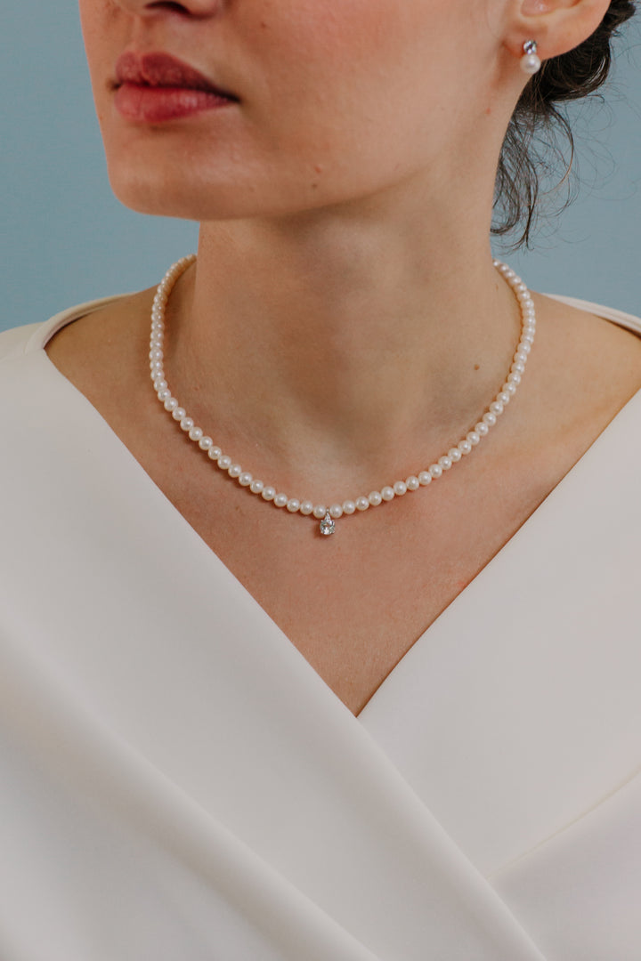 Comete sötvattenspärlhalsband i guld, diamanter och akvamarin FWQ322
