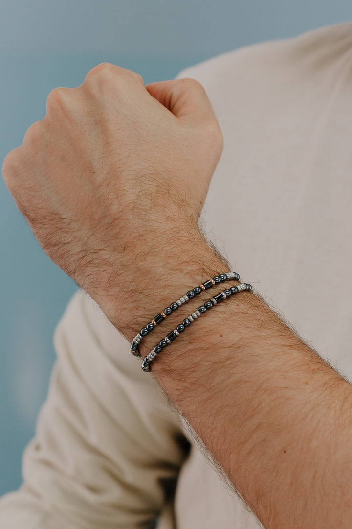 Comete UBR925 sort hæmatit armbånd