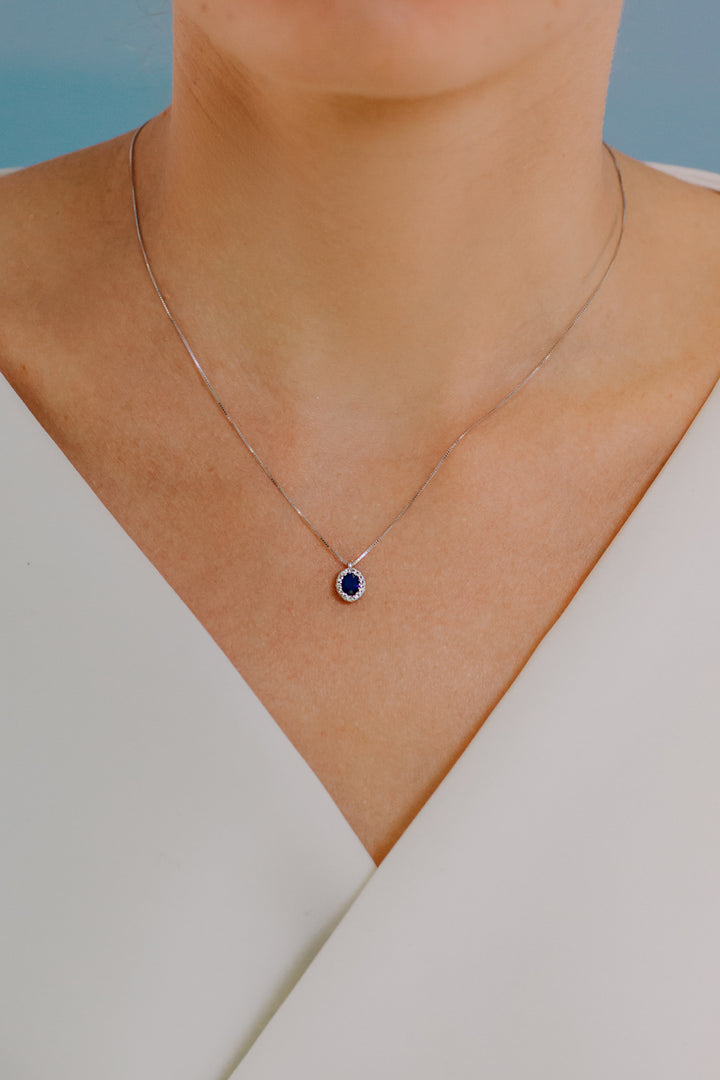 Comete-Halskette aus Gold, Diamanten und ovalem blauem Saphir GLB1671