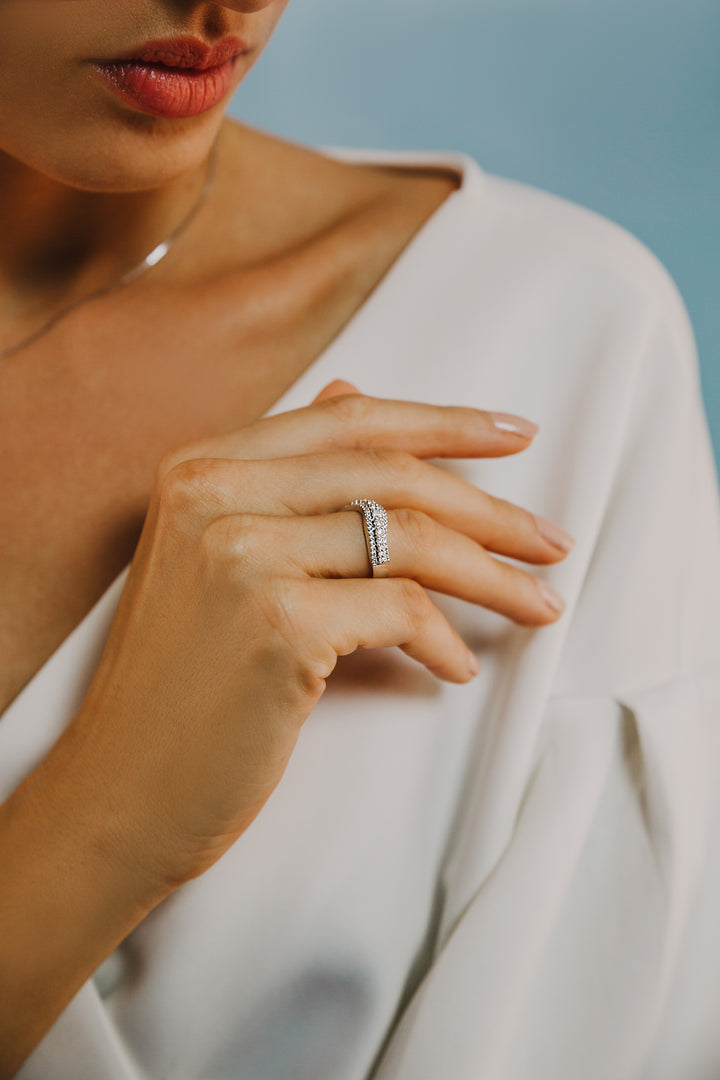 Comete Onda Ring i hvidguld og diamanter ANB2493