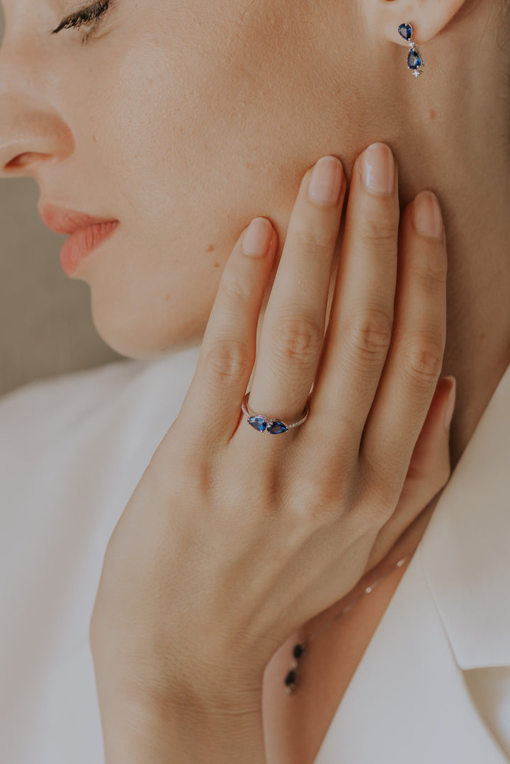 Comete guldring med diamanter og safirer Drop ANB2635