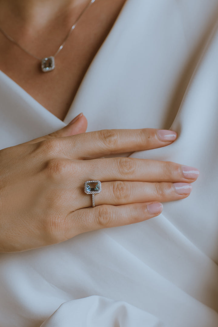 Comete guldring med diamanter og ottekantet akvamarin ANQ339