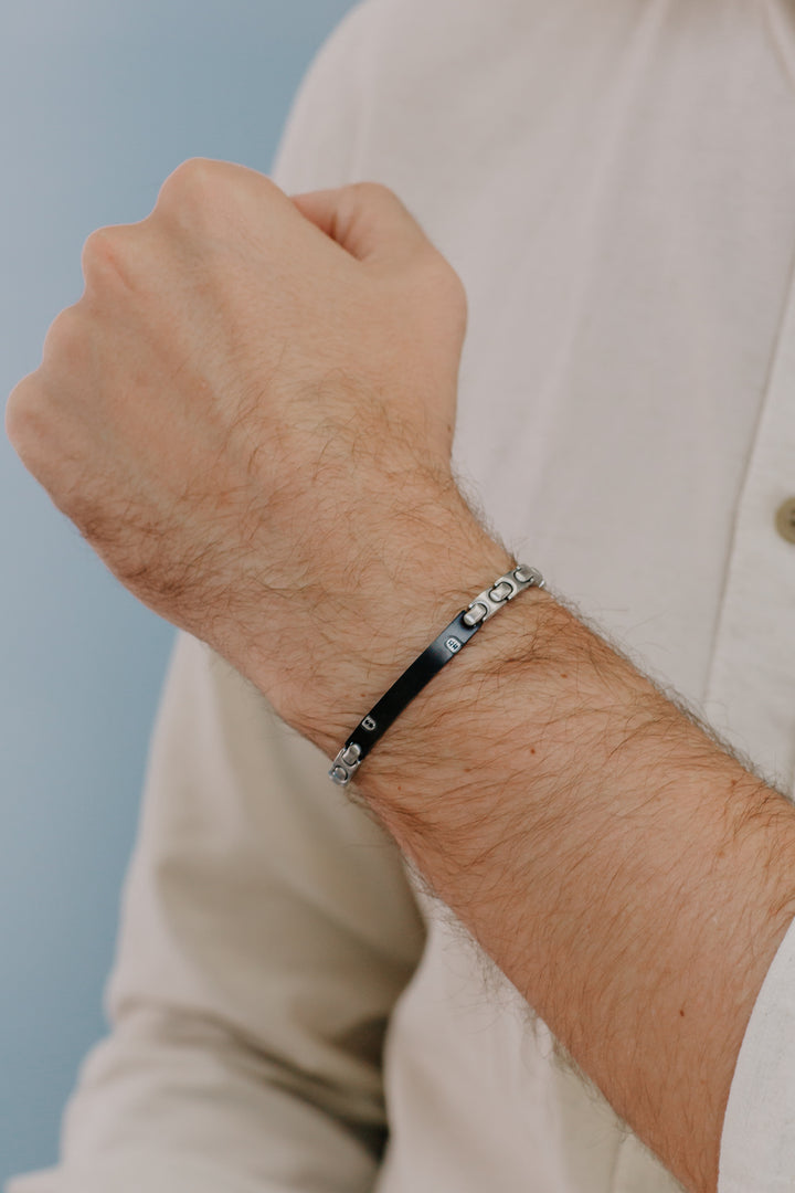 Comete armbånd i sort PVD stål og zirkoner UBR1015