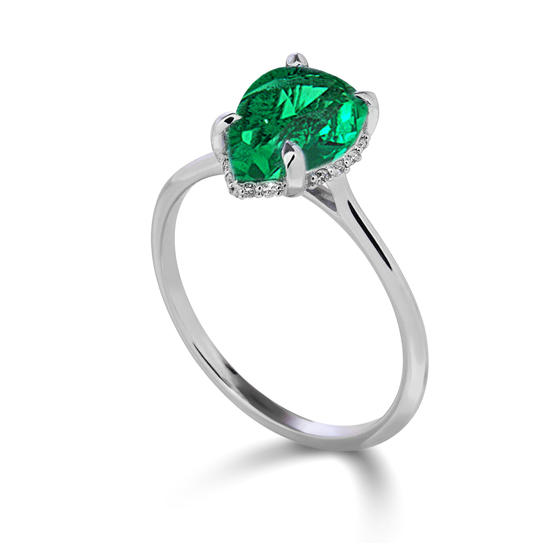 Mikiko en 18k emerald drop 10x7 set med diamanter MA5226O4BE