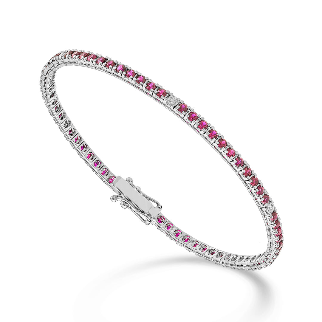 Mikiko br tennis 18k rubiner 2,90 ct diamanter. 0,22. 17,5 cm - 71 inställningar MBTQ250RBRDIO4