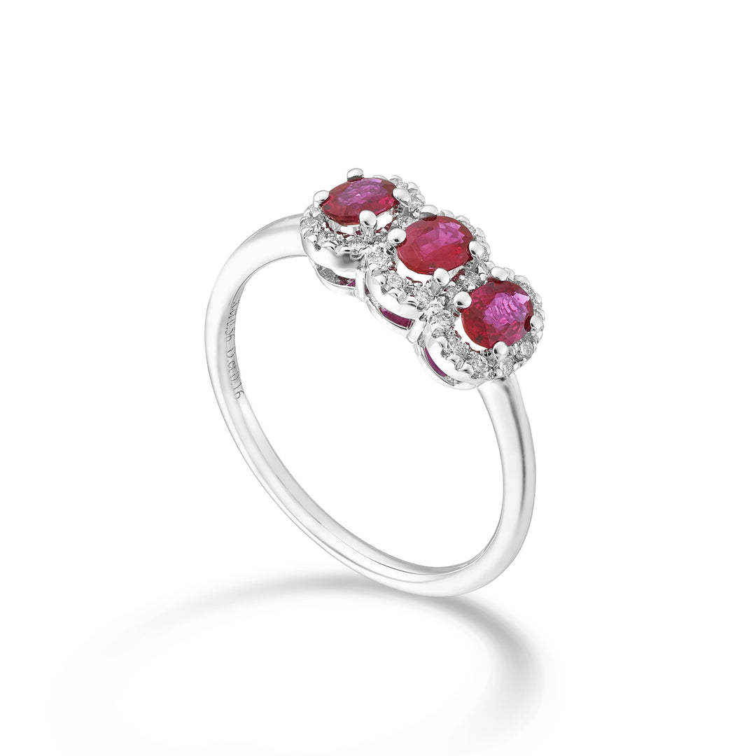 Mikiko, eine 18k-Rubino-Trilogie, nat. oval 4x3 ct. 0,60 Durchm. ct.0,16 MA5194O4RUN43
