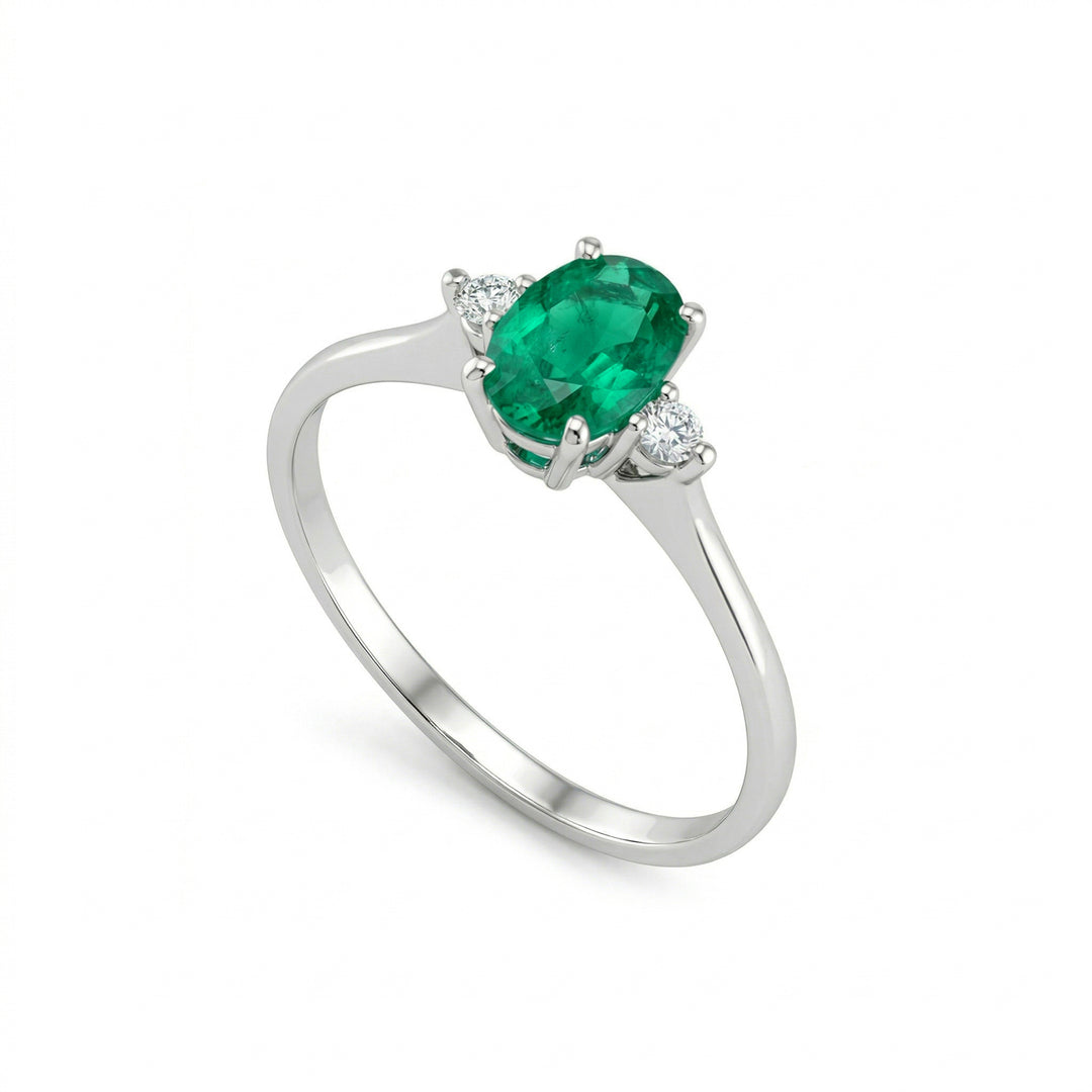 Golay ring med oval smaragd ct.0,45 størrelse 6x4 og diam ACL092DISM1-25293110069