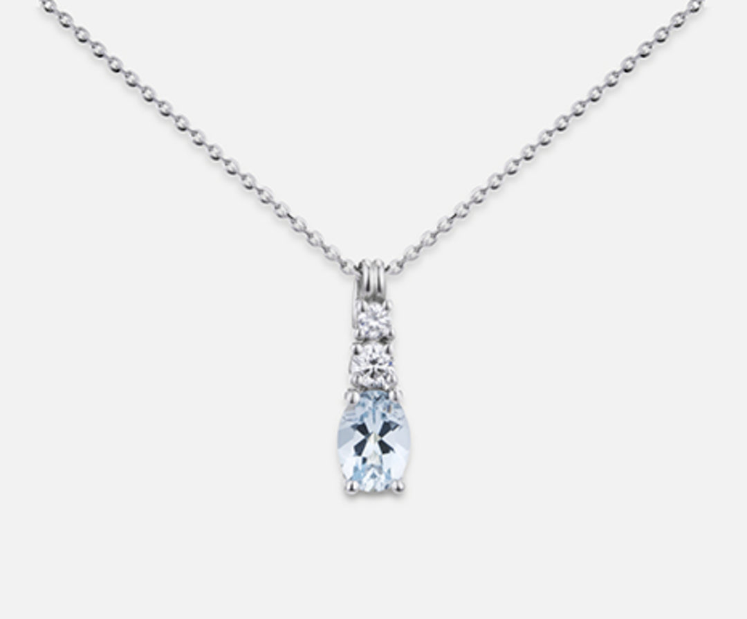 Mikiko cl 18k oval akvamarin 7x5 ct.0.50 dia ct.0.15 MD5056O4AM