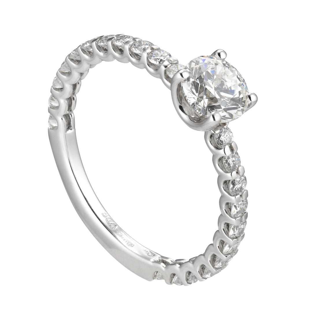 Golay solitaire ring med diamanter sat på skaftet AB2149-030-13338110039