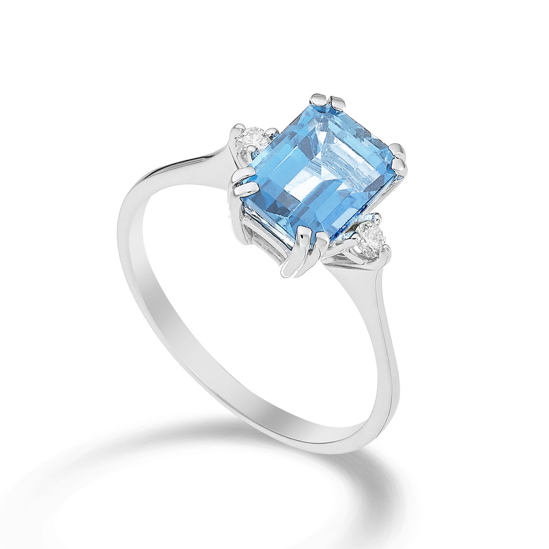 Mikiko en 18k oktagonal blå topas 8x6 ct.2,10 diam. ct.0,06 MACL090DITPAZ3O4