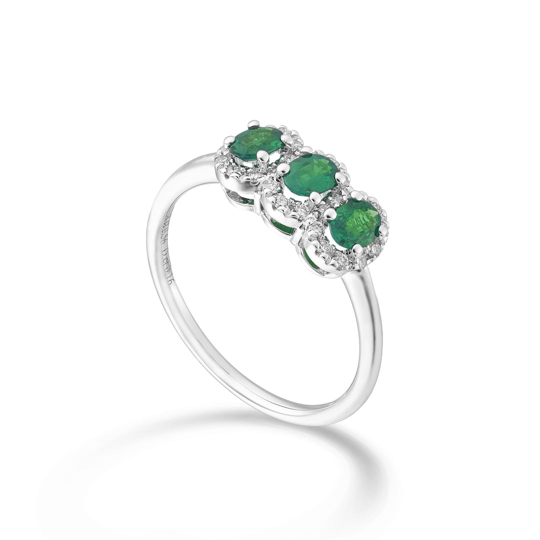 Mikiko an 18k emerald trilogy nat. oval 4x3 ct. 0.45 diam. 0.16 ct MA5194O4SMN43