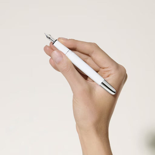 Montblanc Meisterstück Classique Füllfederhalter mit weißer Spitze M 137120