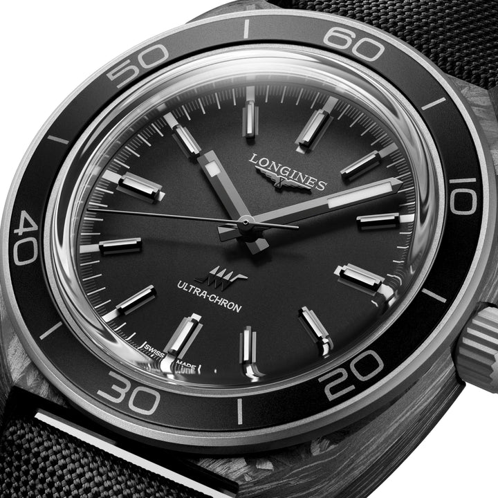 Longines Ultra -kron kulstof 43 mm ur Antracit Automatisk titanium og carbon L2.839.4.52.2