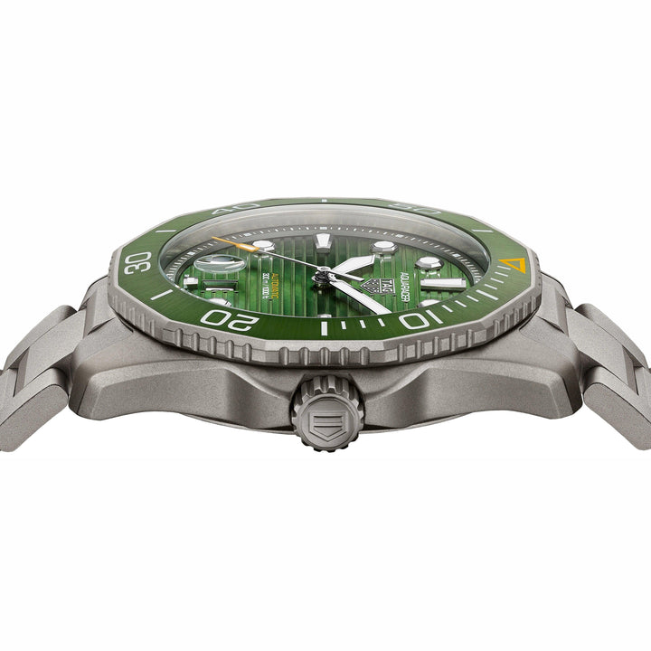 TAG Heuer orologio Aquaracer Professional 300 Calibre 5 43mm verde automatico titanio WBP208B.BF0631 - Capodagli 1937