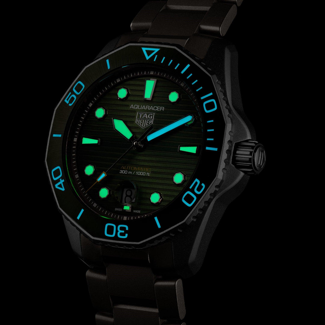 TAG Heuer orologio Aquaracer Professional 300 Calibre 5 43mm verde automatico titanio WBP208B.BF0631 - Capodagli 1937